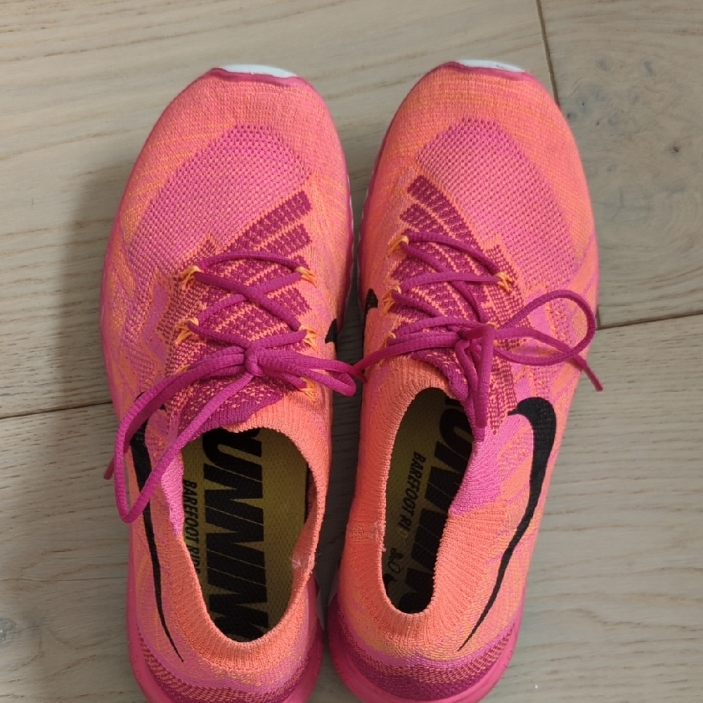 Nike Women's Pink Running Shoes - Picture 5 of 5